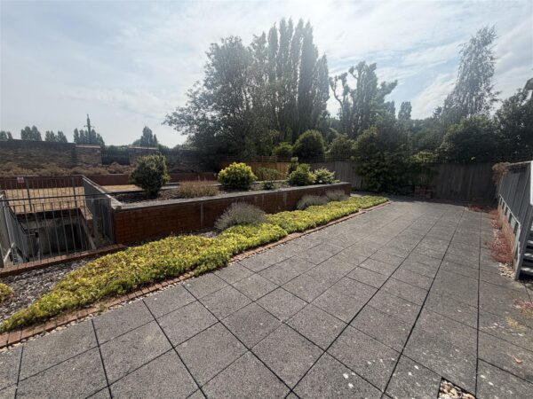Lankaster Gardens, London