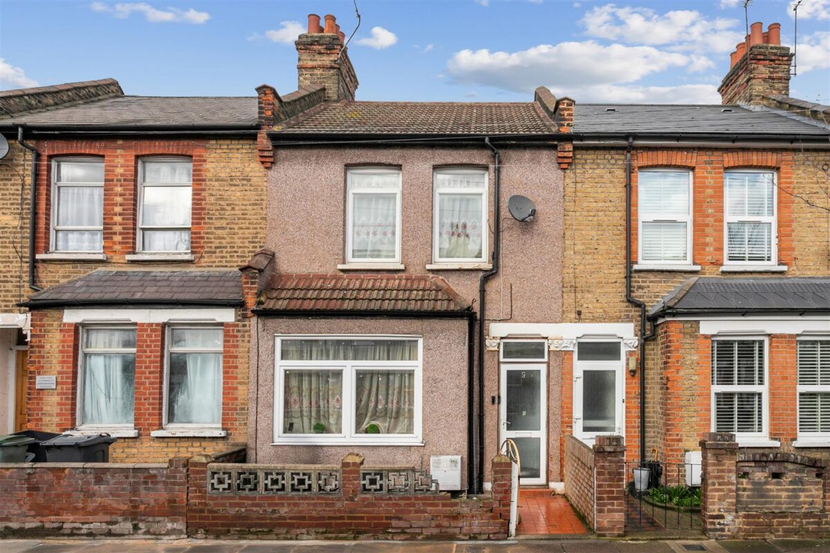 Thackeray Avenue, London