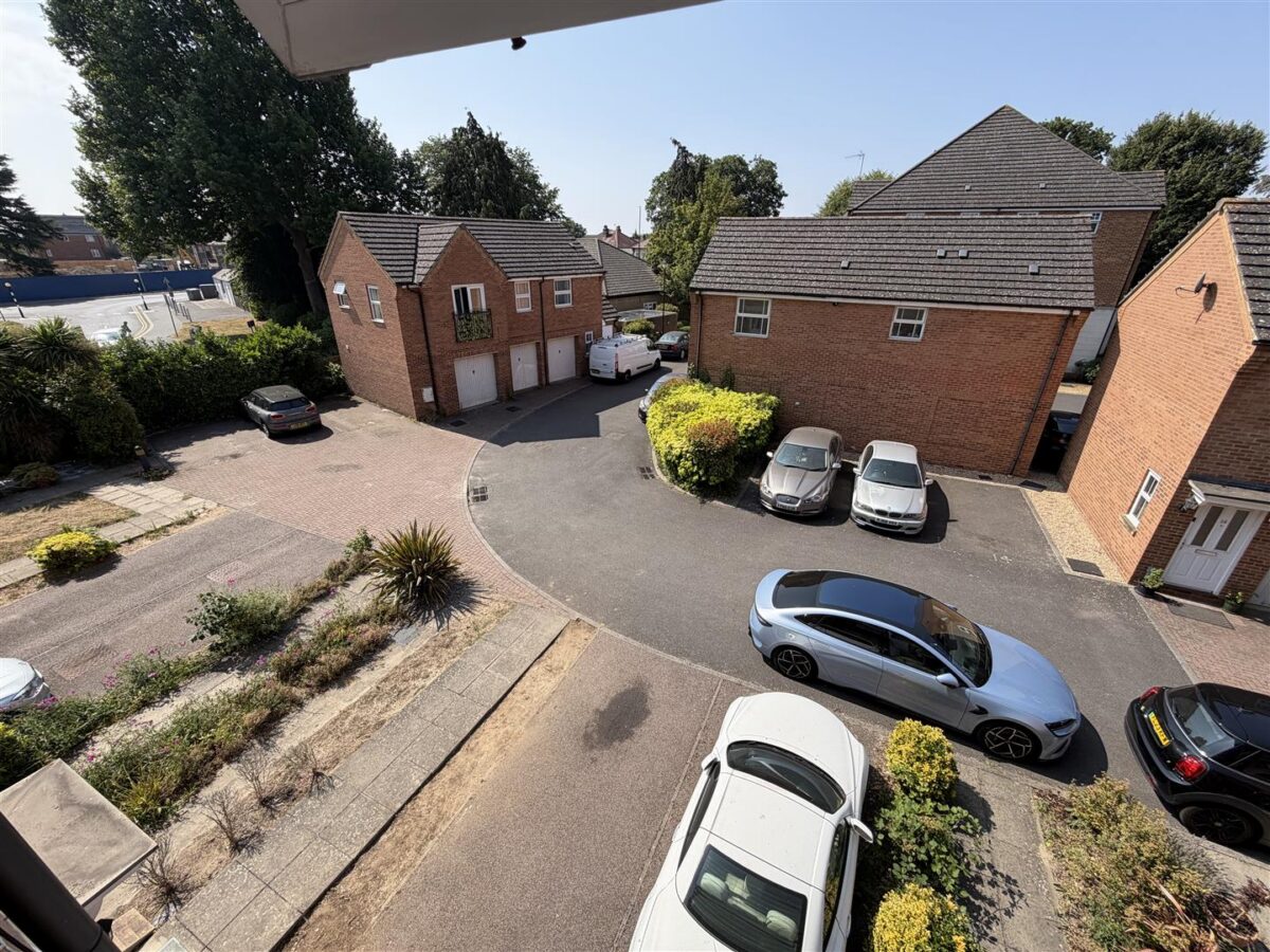 Enders Close, Enfield