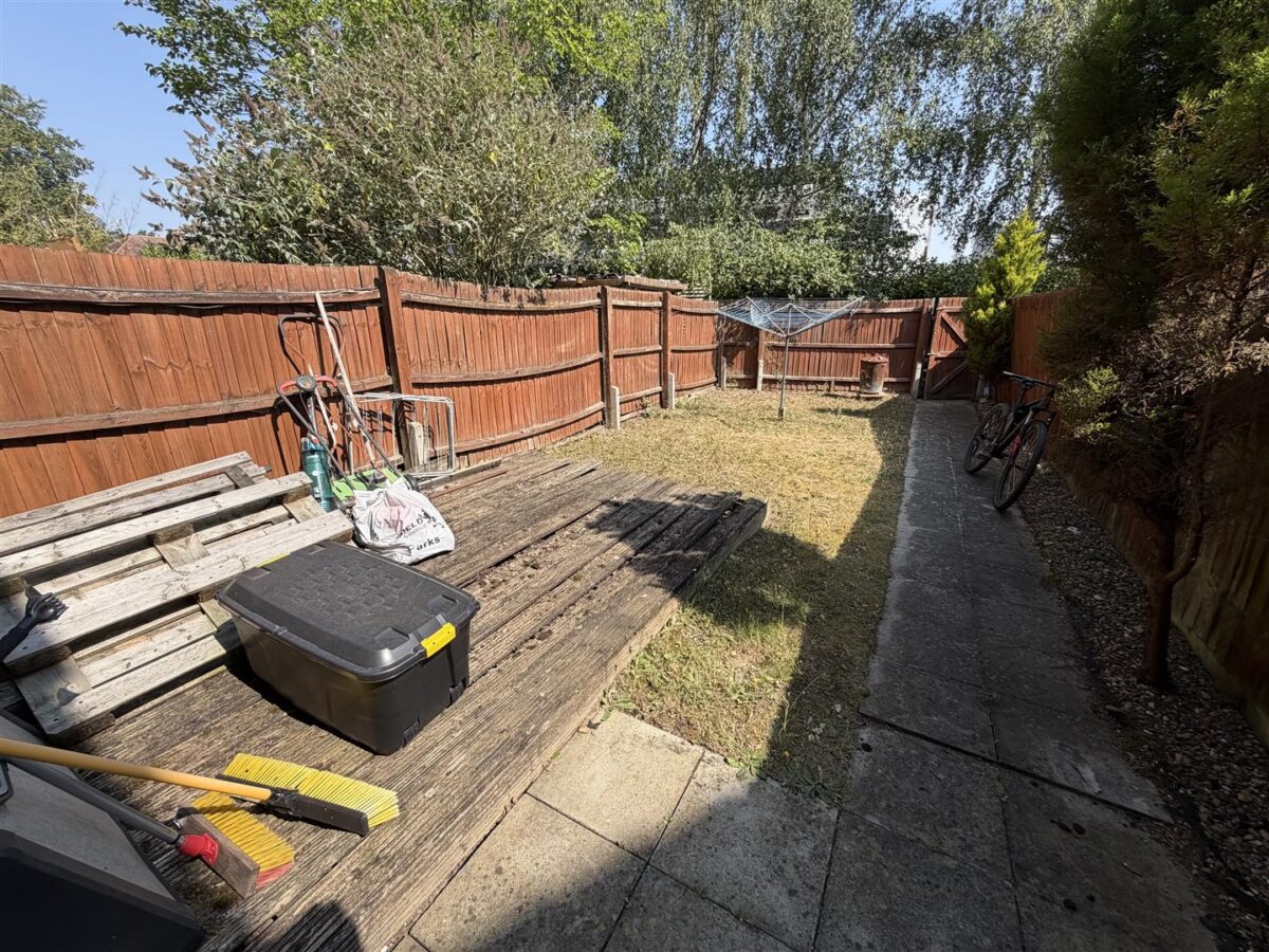 Enders Close, Enfield