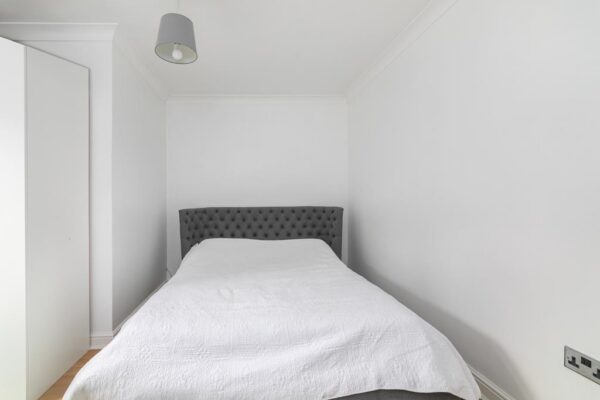 Bergen Apartments, High Road, London