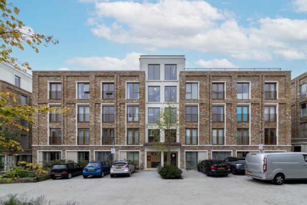 Apple Tree Road, London