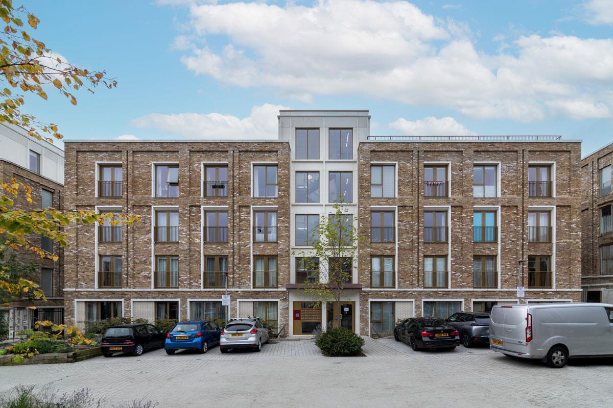 Apple Tree Road, London