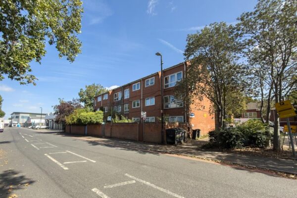 Morpeth Walk, London