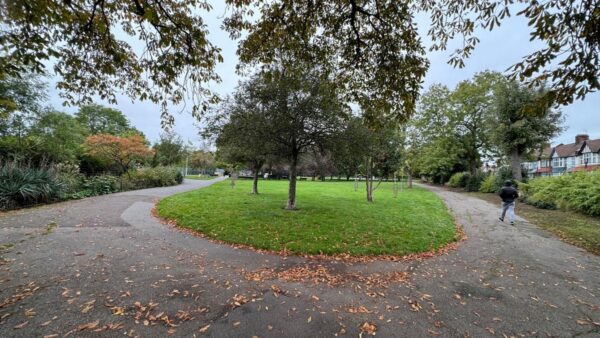 Apple Tree Road, London